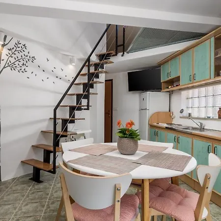 Rona Lavanda And Lipa Apartamento