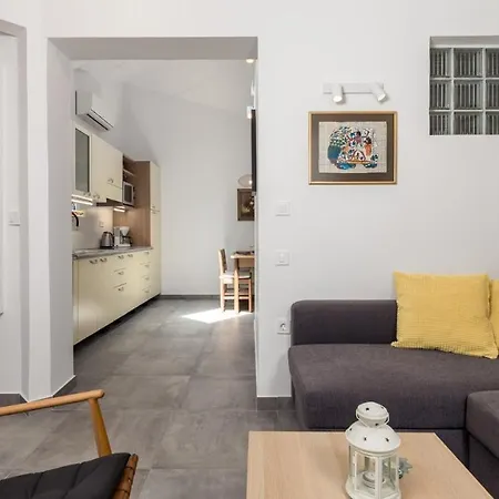 Rona Lavanda And Lipa * Barbariga