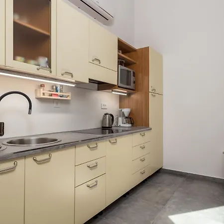 Apartamento Rona Lavanda And Lipa Barbariga